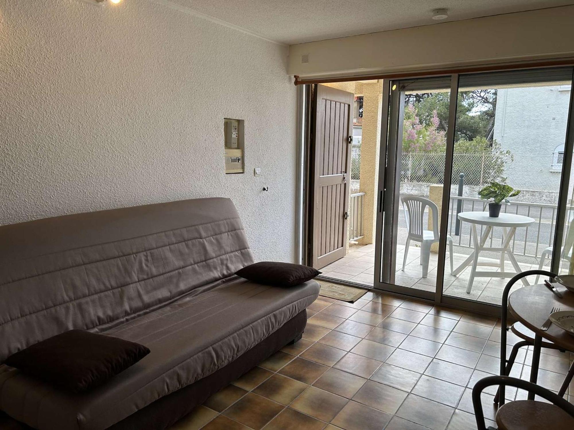 Studio En Rdc A 250M De La Plage - Saint Pierre La Mer, 2 Couchages, Animaux Acceptes - Fr-1-229D-232 Exterior photo